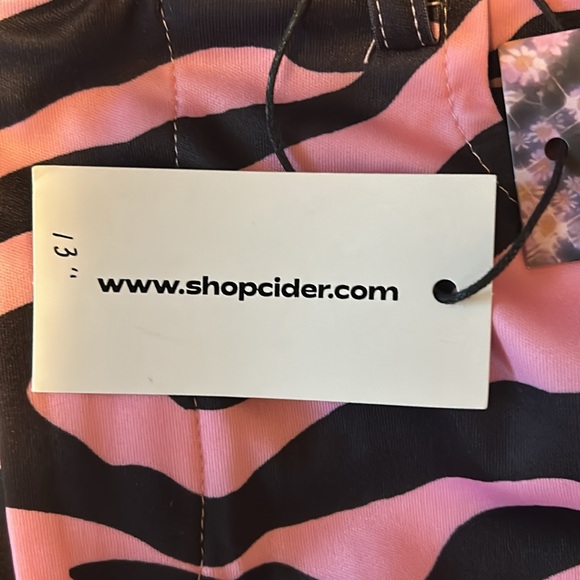 NWT Cider silky flare pants sz. Small - Picture 4 of 5